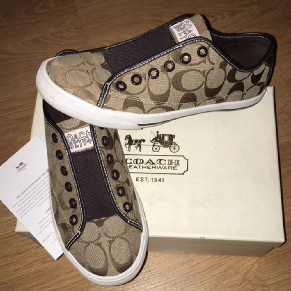 ⭐️ Like-New Coach Shoes ⭐️ - Picture 2 of 2